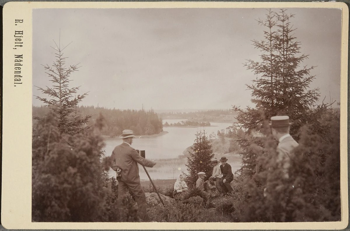 W drugiej połowie XIX wieku powstało pojęcie „krainy tysięcy jezior”, utrwalone przez Johana Ludviga Runeberga. Fot. R. Hjelt, źródło: Museovirasto za Finna.fi