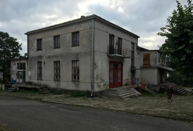 Kultowy bar z jaśliskiego rynku znany z filmu "Wino truskawkowe". Fot. Anna PatejukKLIKNIJ i zobacz galerię z zawodów