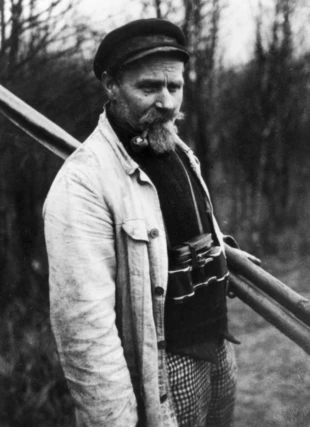 Paul Robien na wyspie Mönne (Sadlińskie Łąki) w 1933 r. Fot. R. Finkbein, archiwum Pommersches Landesmuseum Greifswald