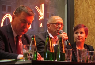 Debata „#Katowice2050: miasto bez węgla?”, wypowiada się prof. Piotr Skubała, 21 lutego 2018 r. Fot. Archiwum Patryka Białasa