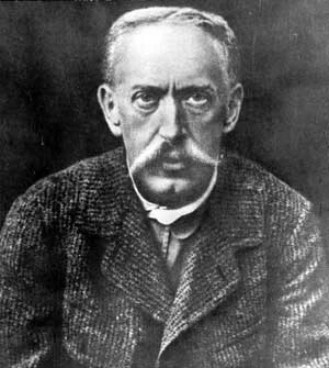 Prof. Marian Raciborski (1863-1917), wybitny botanik i paleobotanik, badacz flory Jawy, obrońca przyrody i jej zabytków, człowiek o głębokiej wrażliwości ukształtowanej przez mistrzów romantyzmu. W swym dziele „Zabytki przyrody” - ubolewał Mickiewicz przecie opisywał mateczniki litewskie, a olbrzymy pamiętające Jagiellonów płynęły Niemnem; opisywał stepy a w te worywał się już pług, by zamienić je doszczętnie na łany pszenicy, pola buraków. Do niedawna żywe, żyją te składniki krajobrazu naszego już tylko w pieśni. Fot. ze zbiorów Muzeum Ogrodu Botanicznego Uniwersytetu Jagielońskiego.