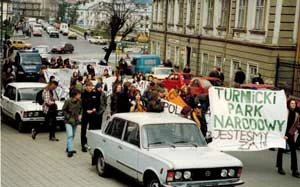 
Pikieta za powołaniem Turnickiego Parku Narodowego w Przemyślu, czerwiec 1998 r. Fot. Janusz Korbel
