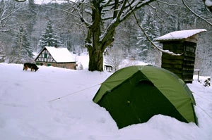 
Mój namiot ośnieżony pod Frankfurtem w Niemczech. Fot. Mohammad Tajeran
