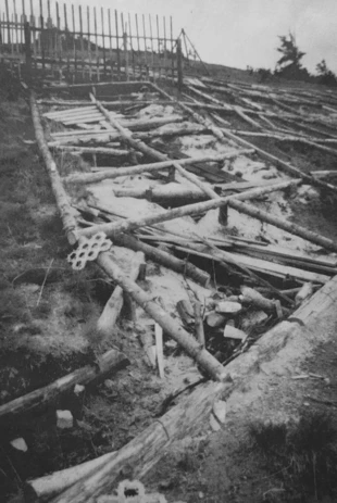 Tak naprawiano zniszczenia gleby pod szczytem Pilska. Fot. Janusz Korbel