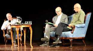 Od lewej: prof. Martin J. Head i prowadzący spotkanie: prof. Piotr Skubała i dr Ryszard Kulik. Fot. Małgorzata Lempart-Drozd