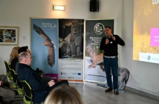 Peter Torkler z Rewilding Oder Delta wita uczestników warsztatów. Fot. Sylwia Rylowska