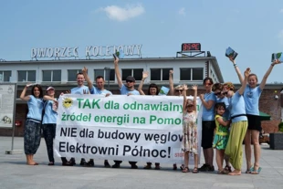 25 czerwca 2016 r. aktywiści koalicji Stop Elektrowni Północ przyjechali do Tczewa, aby w sercu regionu rozmawiać z mieszkańcami o potencjalnych skutkach planowanej budowy Elektrowni Północ. Fot. Archiwum Pracowni