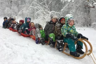 
Dzieci z Leśnego Przedszkola „Puszczyk”, zima 2019 r. Fot. Agata Preuss
