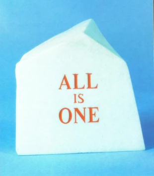 All is one – praca w marmurze Henryka Skolimowskiego