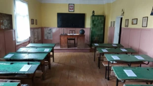 120-letnia szkoła w Wiązownicy-Kolonii. Fot. Łukasz Misiuna