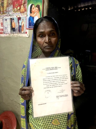 Tygrysia wdowa, która mimo potwierdzonego zgonu męża, nigdy nie dostała przysługującego jej odszkodowania za jego śmierć. Fot. Marta Sawicka-Danielak