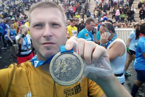 michal-zielinski-maraton-ateny-2019-medal