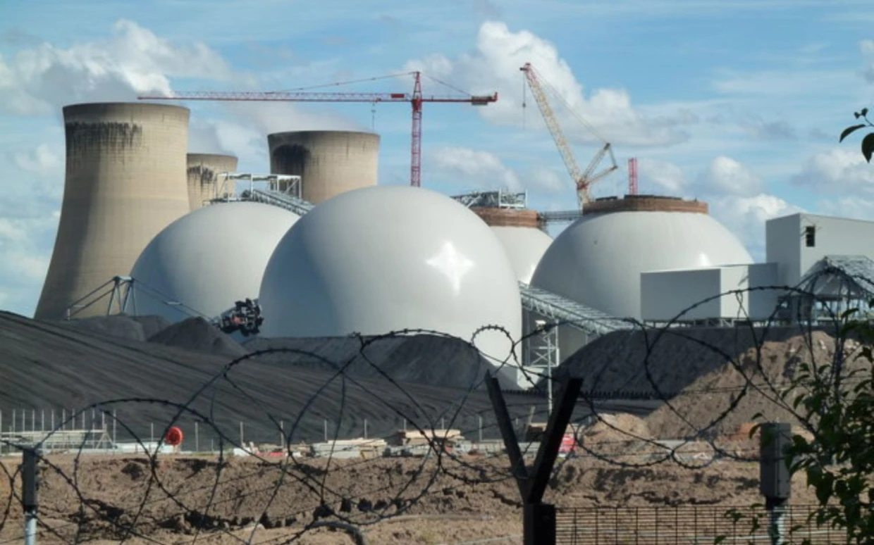 Elektrownia na biomasę, Drax w Wielkiej Brytanii. Fot. Chris Allen, CC BY SA 2.0