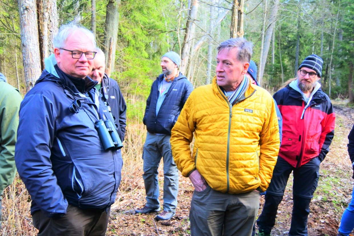 Po lewej z przodu dr Guy Debonnet, dyrektor Jednostki Dziedzictwa Przyrodniczego UNESCO oraz prof. Glenn Plumb z ramienia IUCN, współpracujący z Parkiem Yellowstone, ekspert od bizonów. Fot. Alan Weiss