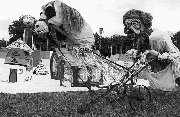 Warsztaty prowadzone przez Alinę Obidniak. Fot. Daniel Antosik