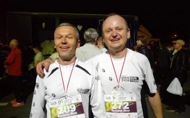 Tomek i Łukasz po biegu - jest radość. Fot. Tomasz Chudy