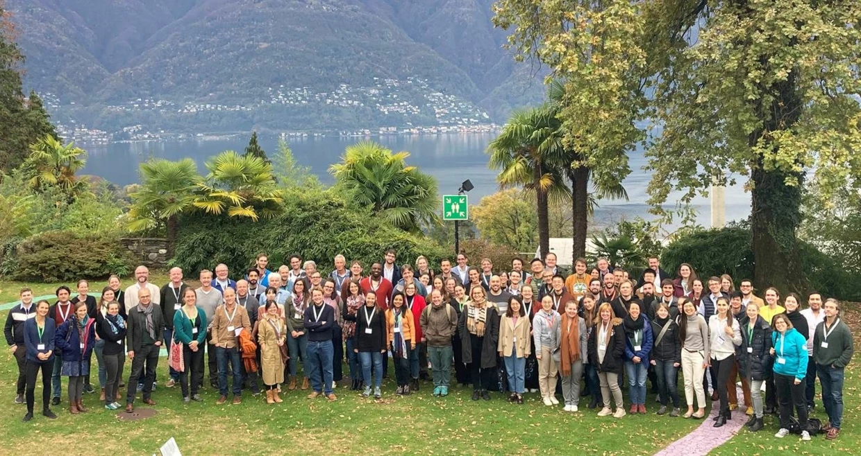 Uczestnicy Koncerencji Microplastics 2022 na historycznej Górze Prawdy (Monte Verità, Askona, Szwajcaria), druga od lewej Małgorzata Lempart-Drozd