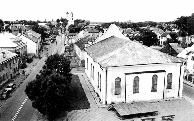 
Sejny – na pierwszym planie Biała Synagoga i dawna jesziwa. Fot. Piotr Wójcik, Agencja Gazeta
