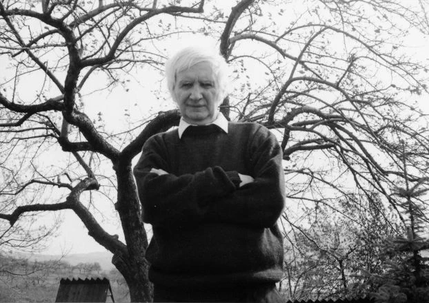 Jerzy Harasymowicz na planie filmu Piotra Słowikowskiego „Rozpaliłem jesień”, 1995 r. Fot. Z archiwum domowego rodziny Harasymowiczów