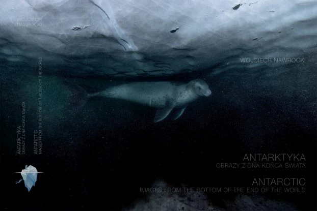 Projekt okładki albumu fotograficznego autorstwa Wojciecha Nawrockiego pt. „Antarktyka. Obrazy z dna końca świata”