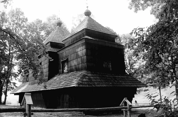 Smolnik – jedna z niewielu ocalałych cerkwi typowo bojkowskich. Fot. Jacek Zachara
