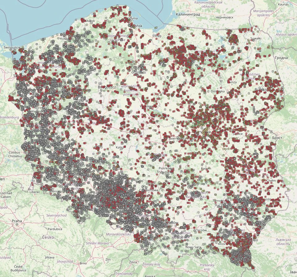 Rozmieszenie urządzeń łowieckich w Polsce, stan na wrzesień 2024 r. Fragment mapy ze strony forests.watch