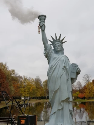 
Rzeźba Jensa Galschiøta „Wolność do emisji”. Fot. Małgorzata Tracz
