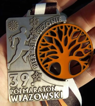 Medal z 39 Półmaratonu Wiązowskiego