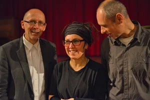 Olga Tokarczuk, po lewej Piotr Skubała, po prawej Ryszard Kulik podczas XVIII spotkania Klubu Myśli Ekologicznej w Katowicach, 28.11.2013 r. Fot. Jarosław Rerych