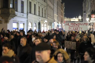 
W Krakowie 15 lutego 160 osób wzięło udział w pierwszym proteście Strajku dla Ziemi. Fot. Maja Potrawiak
