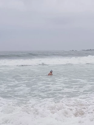 Samotne lądowanie na plaży w Kapsztadzie – koniec przeprawy z wyspy Robben, na której więziono Nelsona Mandelę. Fot. Ram Barkai