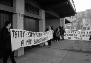 Pikieta ekologów przed sądem w Zakopanem. Fot. Krzysztof Mazurkiewicz