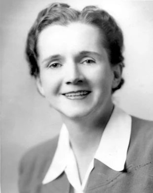 Rachel Carson – znacząco przyczyniła się do powstania globalnego ruchu ekologicznego. wikipedia.org/wiki/Rachel_Carson#/media/File:Rachel-Carson.jpg