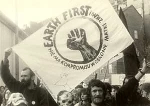 
Janusz Korbel protestujący przeciwko budowie koksowni w Stonawie w Czechosłowacji, Cieszyn 1989. Fot. Z archiwum PnrWI
