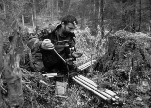 Jan Walencik podczas realizacji zdjęć do jednego z filmów. Fot. Z archiwum B. i J. Walencików