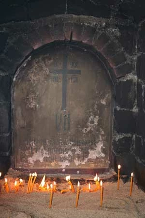 Świeca jako ekumeniczny symbol życia, śmierci i zmartwychwstania jest obecna w liturgii i obrządkach różnych tradycji. W kościele prawosławnym towarzyszy każdej modlitwie. Fot. Dagmara Stanosz