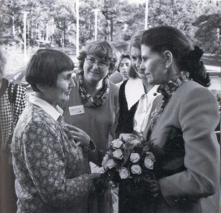 
Spotkanie z Królową Szwecji Sylwią, podczas konferencji laureatek „Kobieta Europy” w Sztokholmie, 1996 r. Fot. Rosemarie Heckmann
