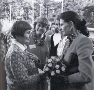 
Spotkanie z Królową Szwecji Sylwią, podczas konferencji laureatek „Kobieta Europy” w Sztokholmie, 1996 r. Fot. Rosemarie Heckmann
