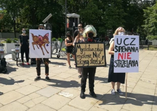 Polowania nie dla dzieci, pikieta w Warszawie, 22 lipca 2020 r. Fot. Radosław Ślusarczyk