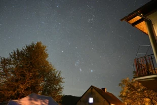 Gwiazdozbiór Oriona sfotografowany jesienią 2020 r. z terenu Sopotni Wielkiej. Fot. Jakub Konior, POLARIS-OPP