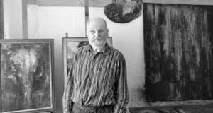 Wiktor Kabac i jego obrazy Fot. Janusz Korbel