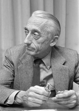 
Jacques Yves Cousteau – nad wszystko ukochał życie w oceanach. Źródło: wikimedia.org
