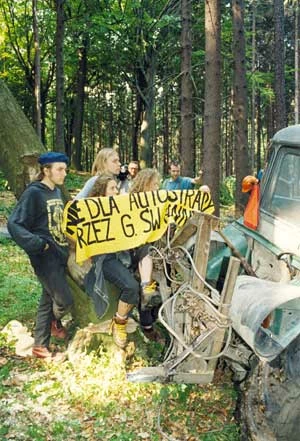 
Blokada na terenie budowy autostrady A4, Góra Św. Anny, kwiecień 1998. Fot. Archiwum PnrWI

