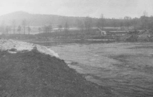 Wisłoka w miejscowości Jaworze Górne w trakcie regulacji prowadzonej przez PEKUM sp. z o.o. w Rzeszowie na zlecenie RZGW w Krakowie. Fot. Roman Depowski