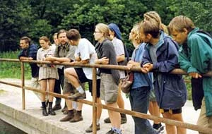 
Obóz Strażnicy Miejsc Przyrodniczo Cennych, Obidza 1999. Fot. Z archiwum PnrWI
