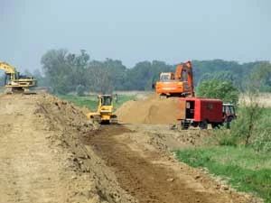 Prace ziemne trwały przez całą wiosnę. Fot. Andrzej Jermaczek